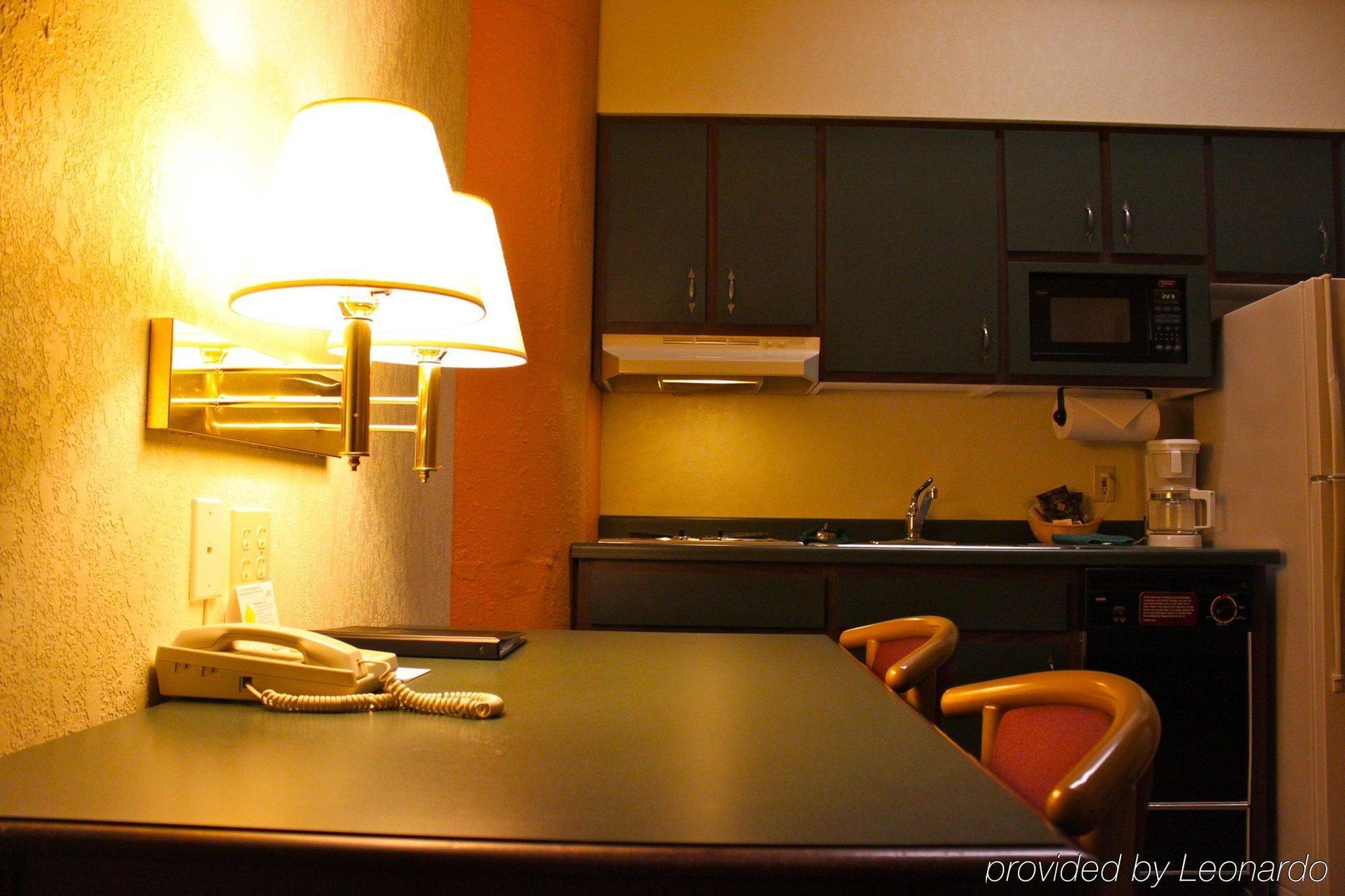 The Suites Hotel At Waterfront Plaza ดุลูท ห้อง รูปภาพ